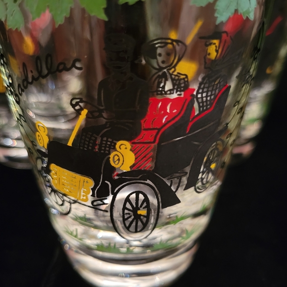 Vintage Jeanette Glasses by Libbey. 1904 Cadillac Automobile Drinking Glasses. - Picture 4 of 7